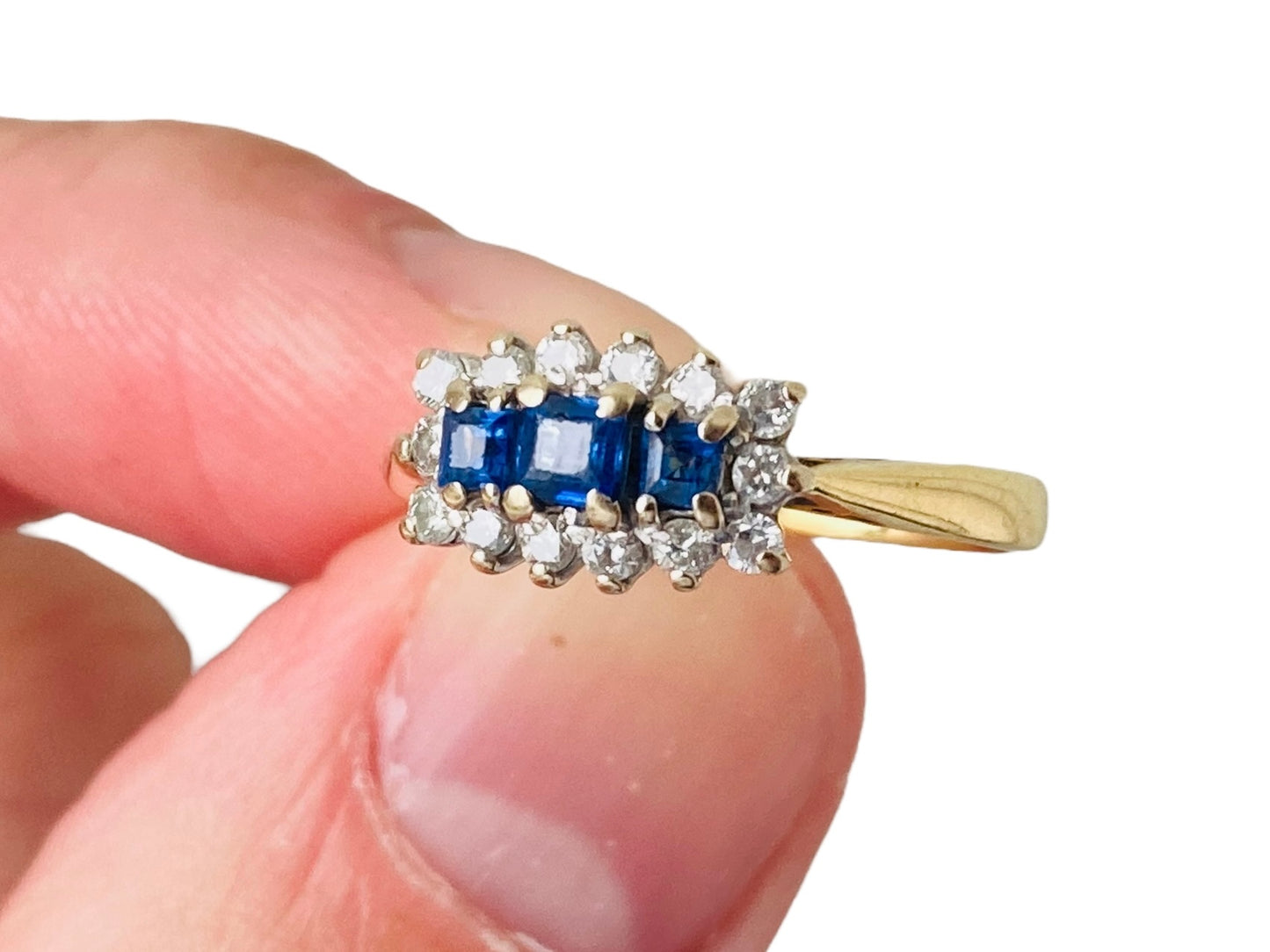 18ct Gold Sapphire & Diamond Ring