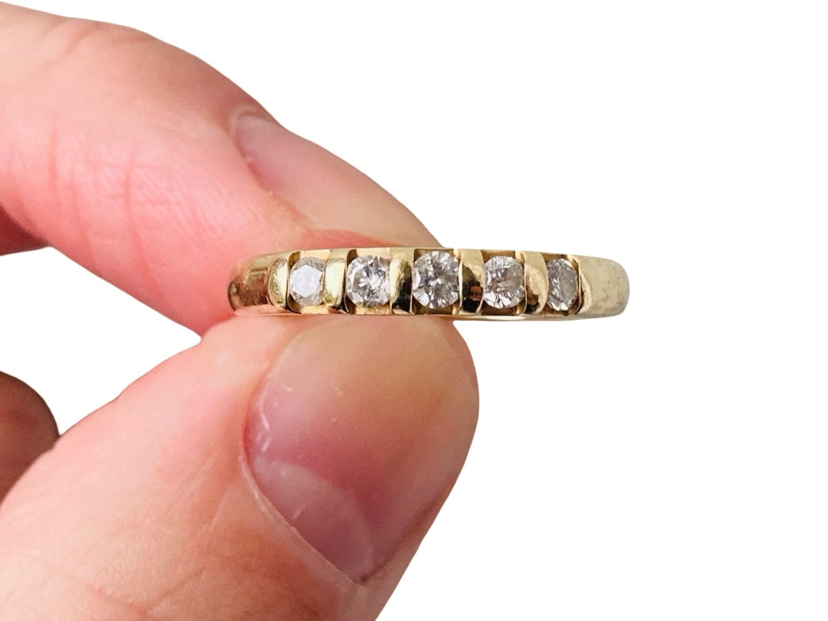 9ct Gold Diamond Ring