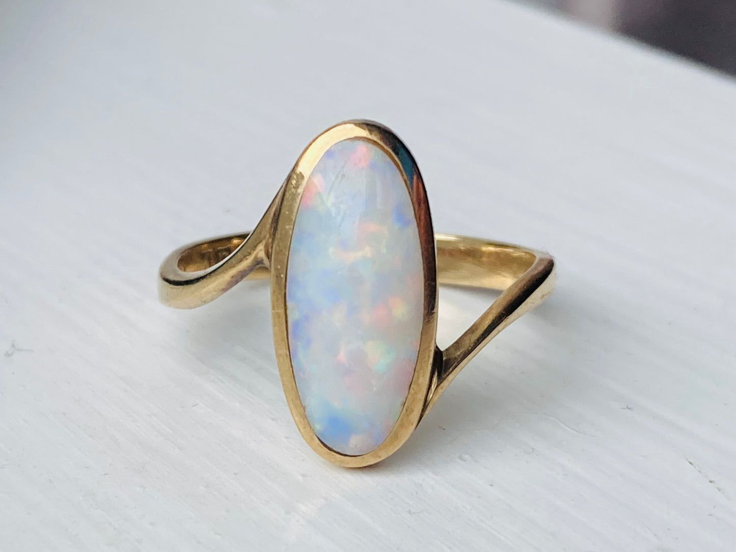 Vintage 9ct Gold Opal Ring