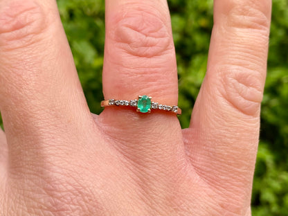 9ct Gold Emerald & Zircon Ring