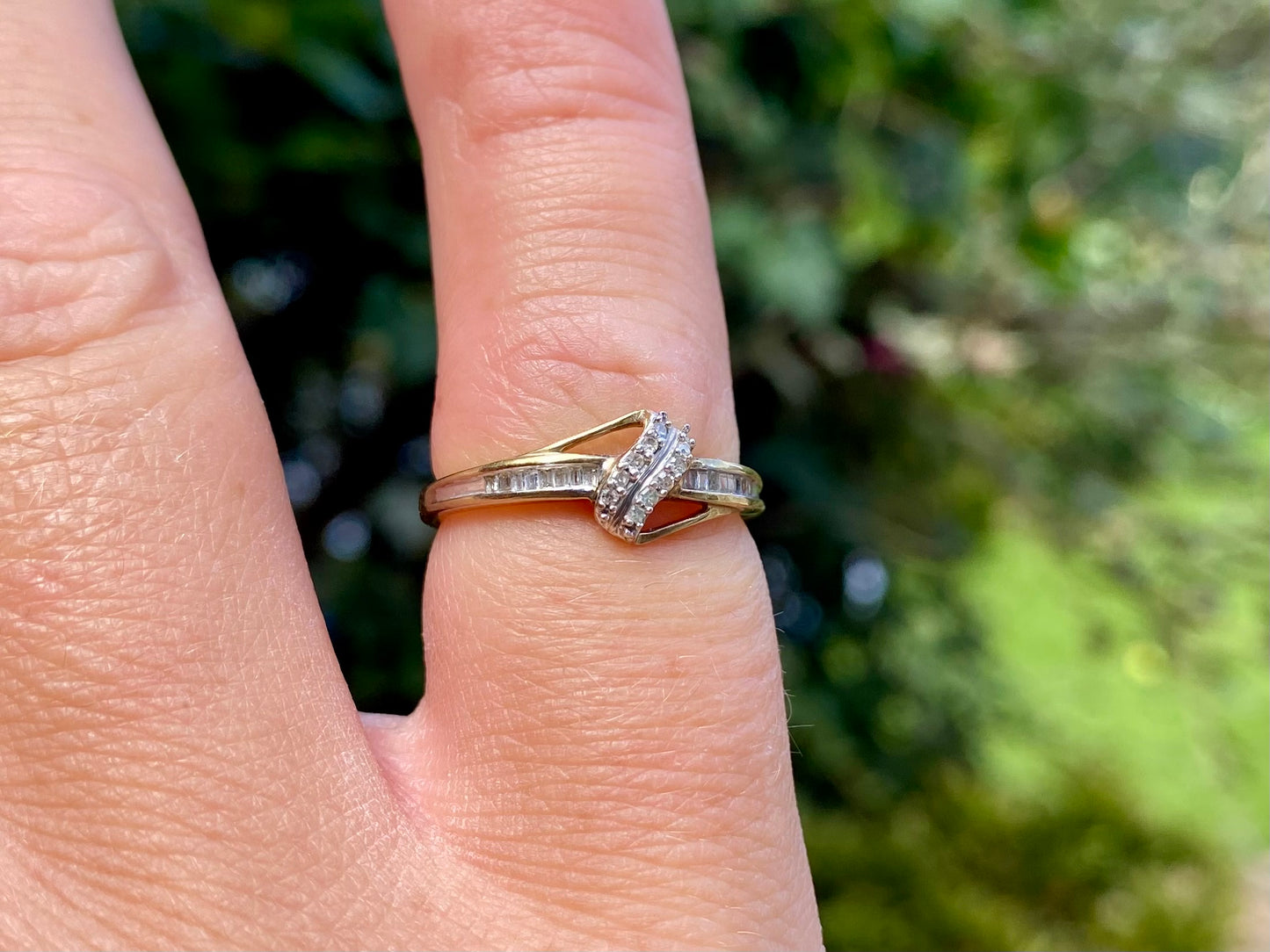 9ct Gold Diamond Ring