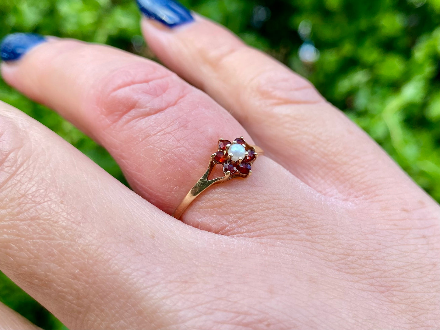 Vintage 9ct Gold Garnet & Pearl Ring
