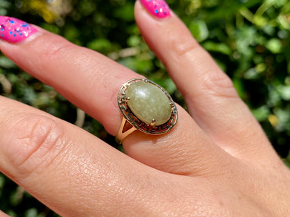 9ct Gold Jade Ring