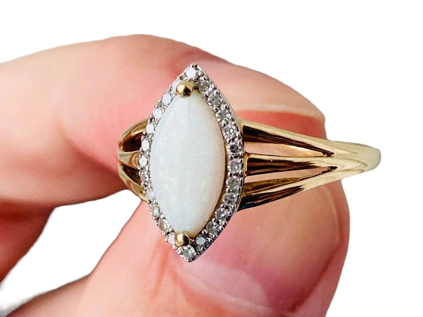 9ct Gold Opal & Diamond Ring