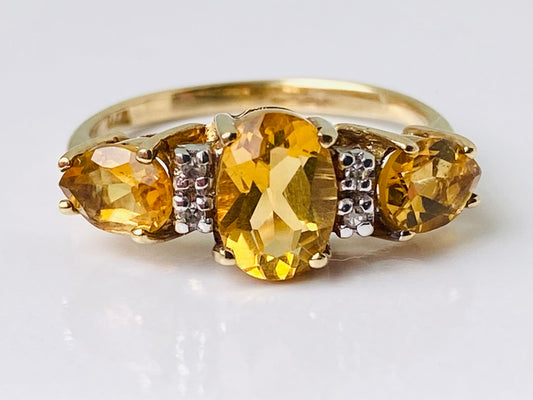 9ct Gold Citrine & Diamond Ring