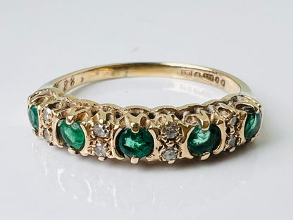 Vintage 9ct Gold Emerald & Diamond Ring