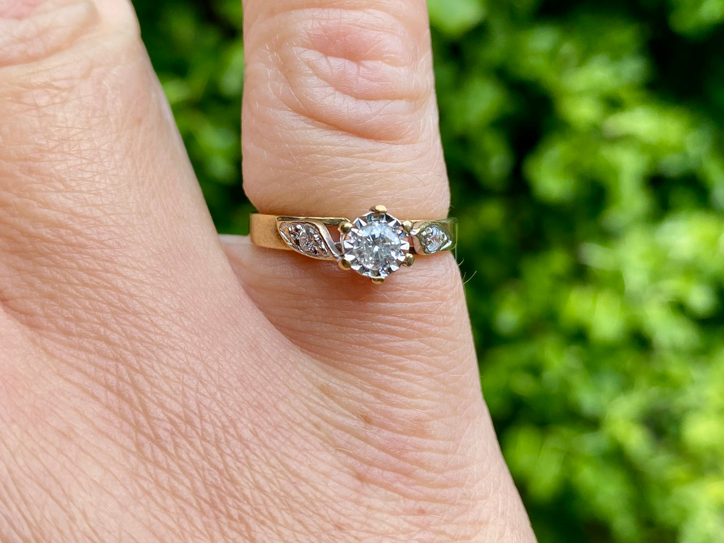 Vintage 9ct Gold Diamond Ring