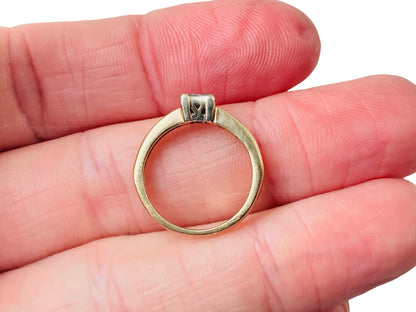 9ct Gold Diamond Ring