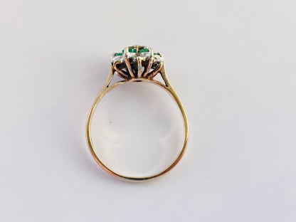 Vintage 9ct Gold Emerald & Diamond Ring