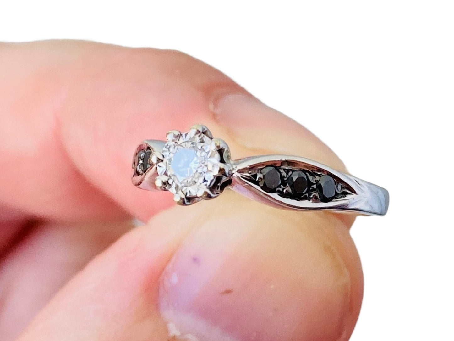 9ct Gold Diamond Ring