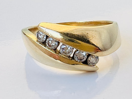 Vintage 18ct Gold Diamond Ring