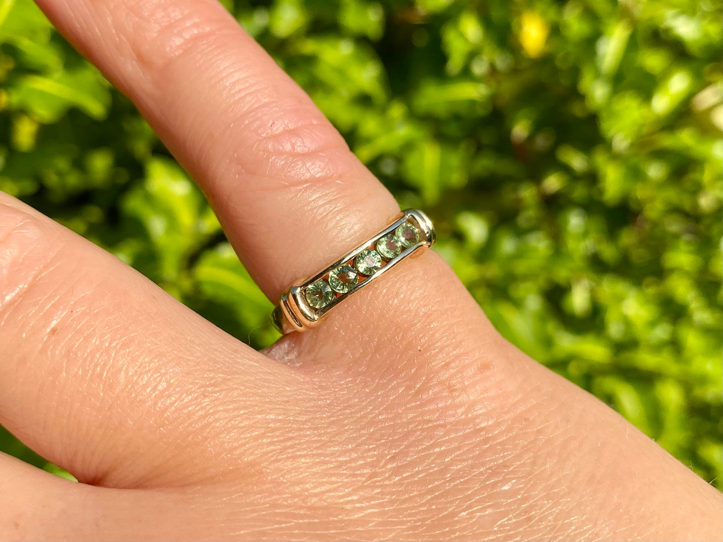9ct Gold Green Sapphire Ring