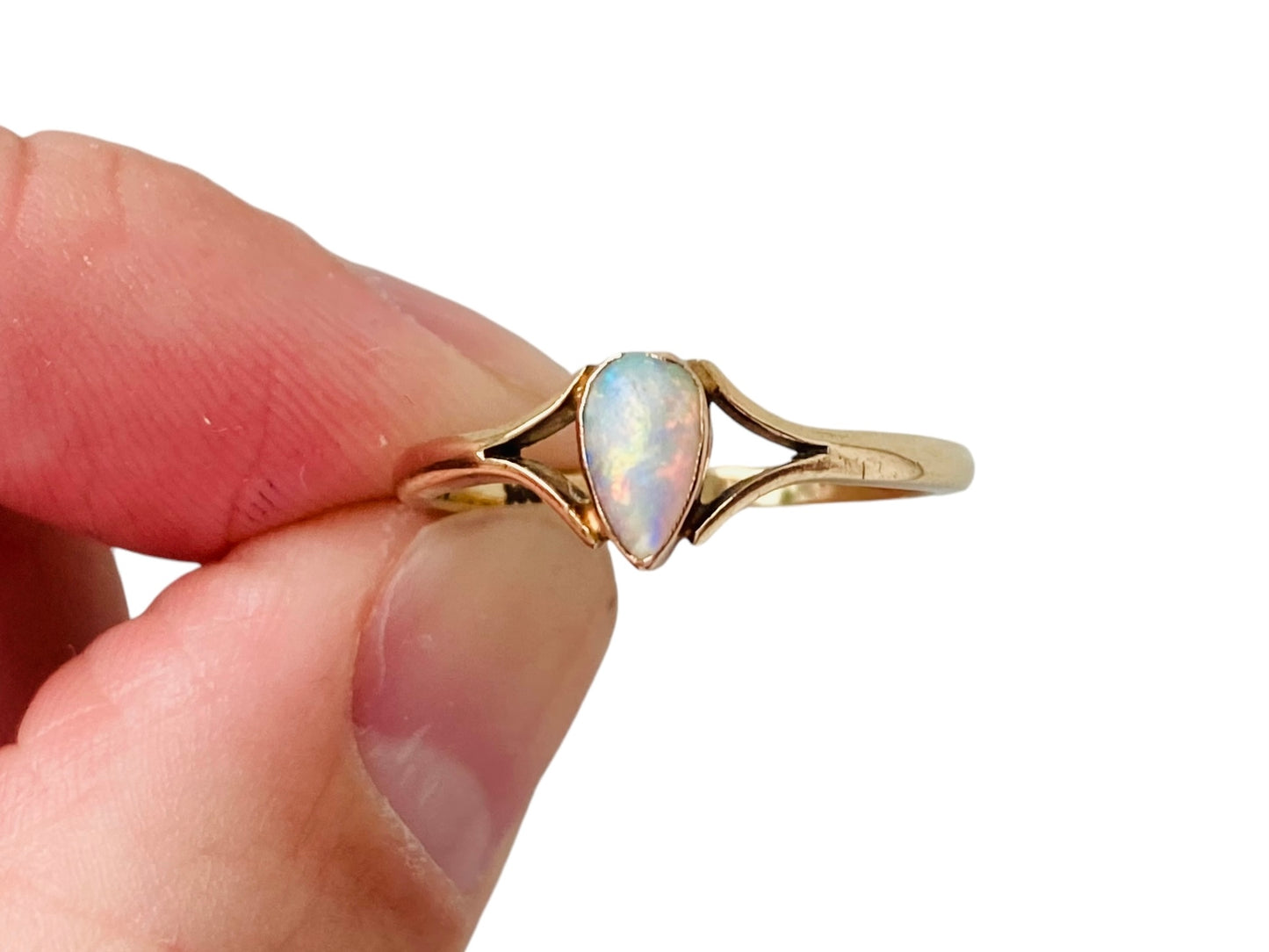 Antique 9ct Gold Opal Ring