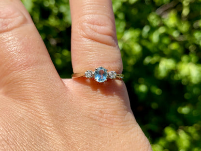 9ct Gold Aquamarine & Diamond Ring