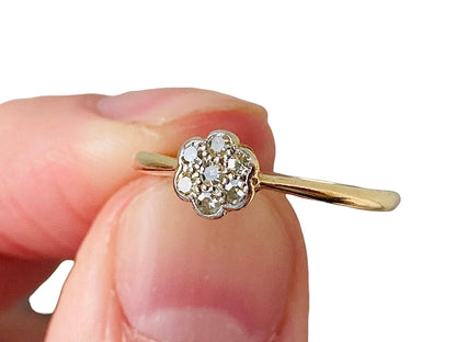 Antique 18ct Gold Diamond Daisy Ring