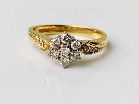 Vintage 18ct Gold Diamond Daisy Ring