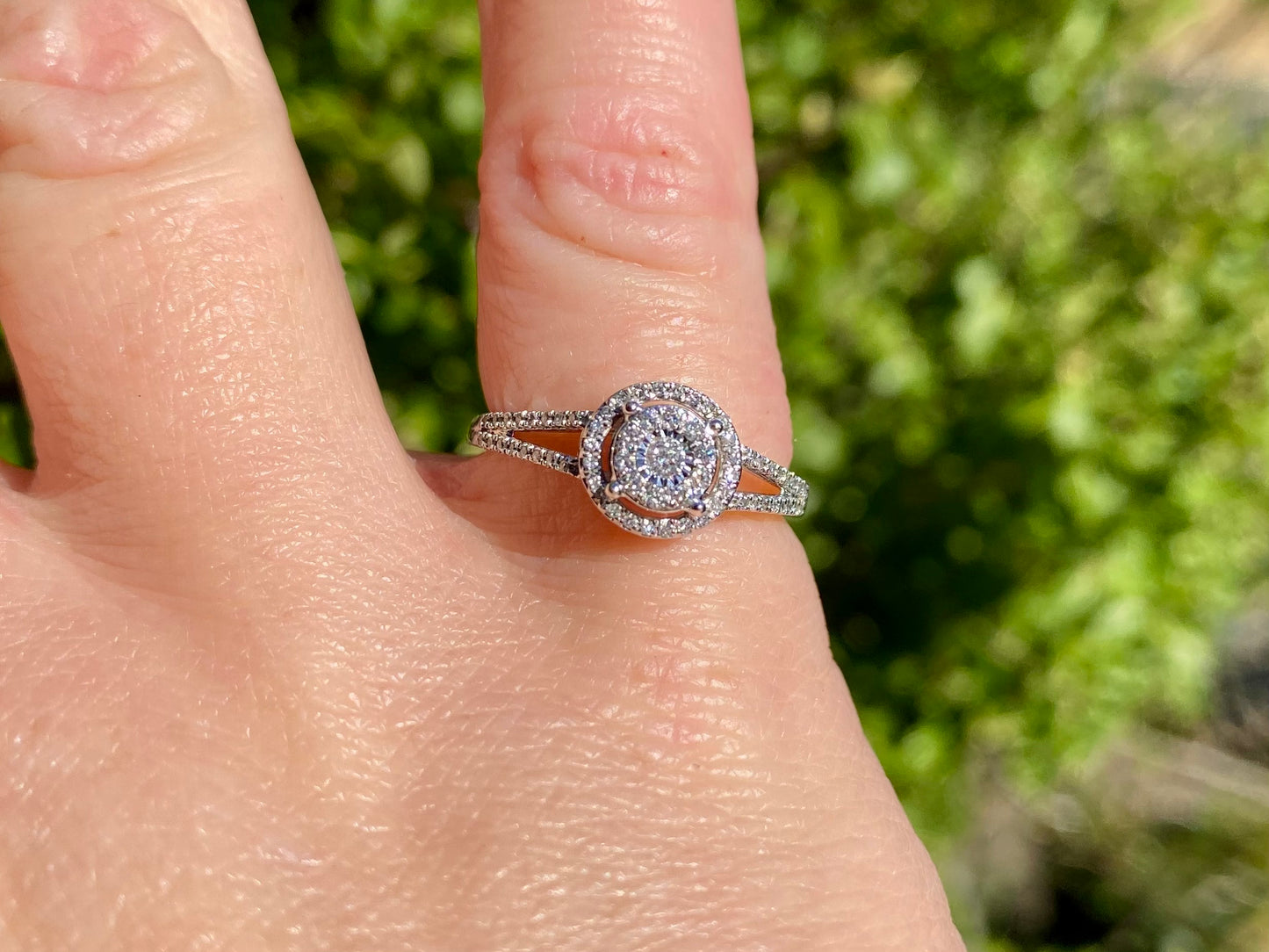 9ct Gold Diamond Ring