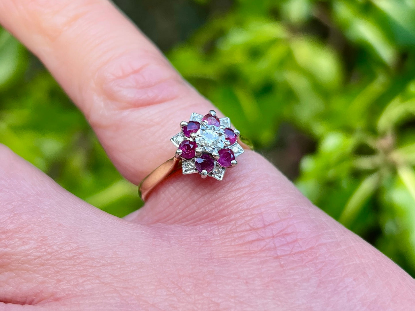 Vintage 18ct Gold Ruby & Diamond Ring