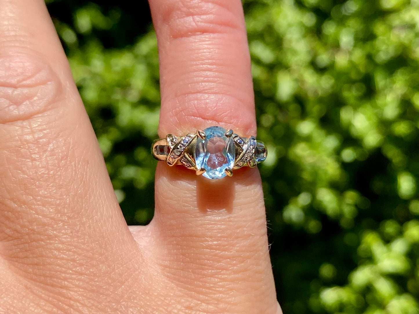 9ct Gold Topaz & Diamond Ring