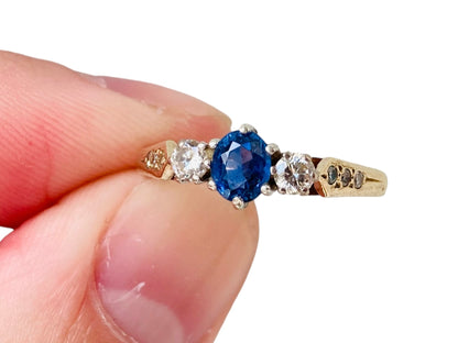 Vintage 9ct Gold Sapphire & Diamond Ring