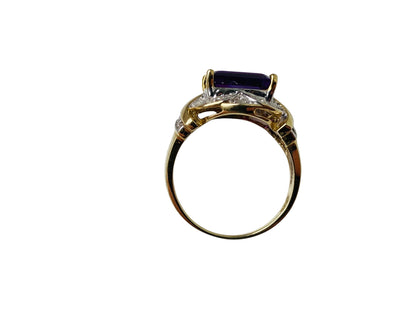 9ct Gold Amethyst & Diamond Ring