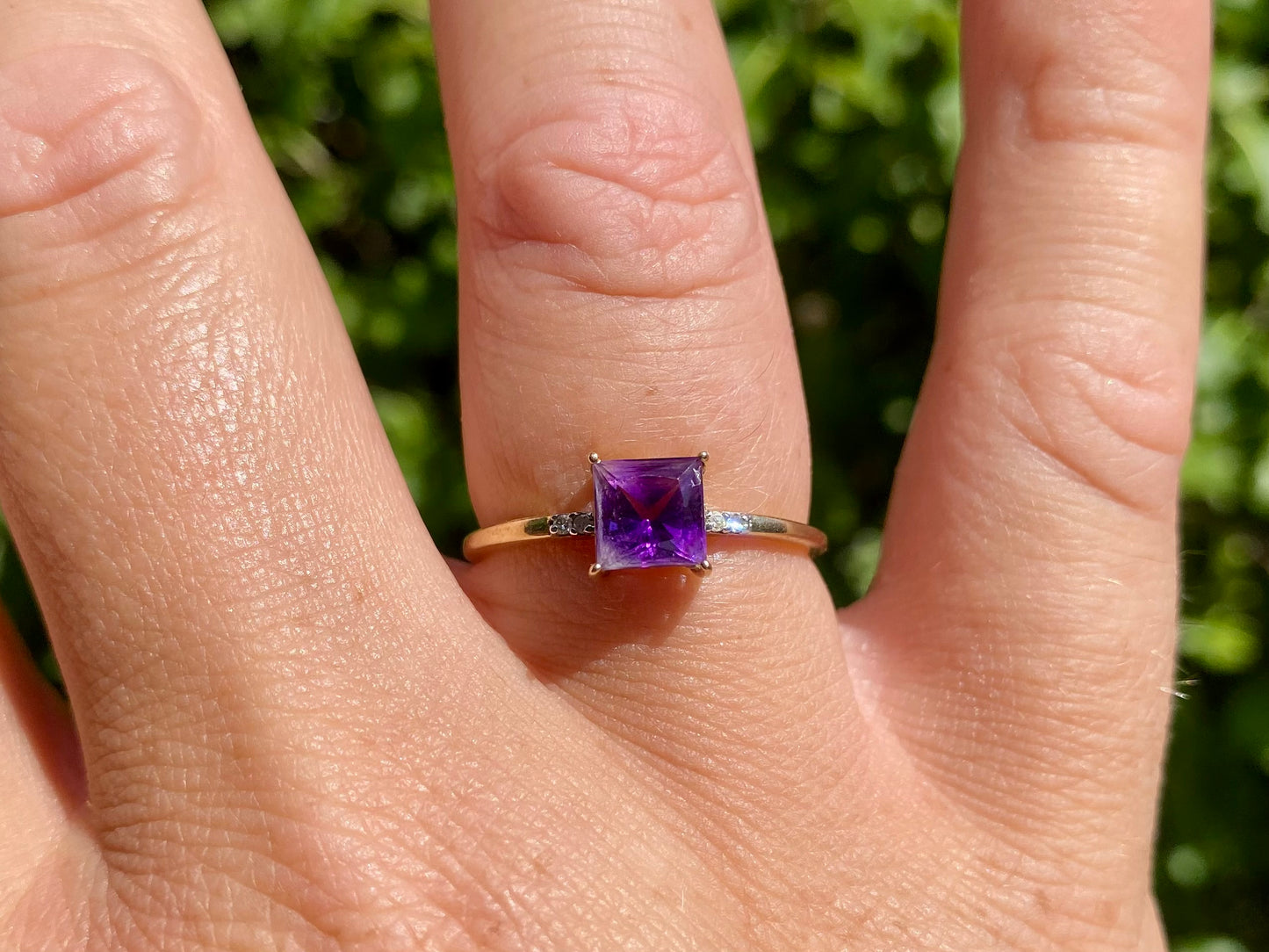 9ct Gold Amethyst & Diamond Ring