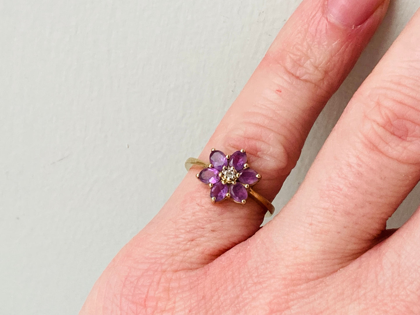 9ct Gold Amethyst & Diamond Ring