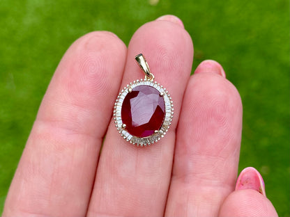 9ct Gold Ruby & Diamond Pendant