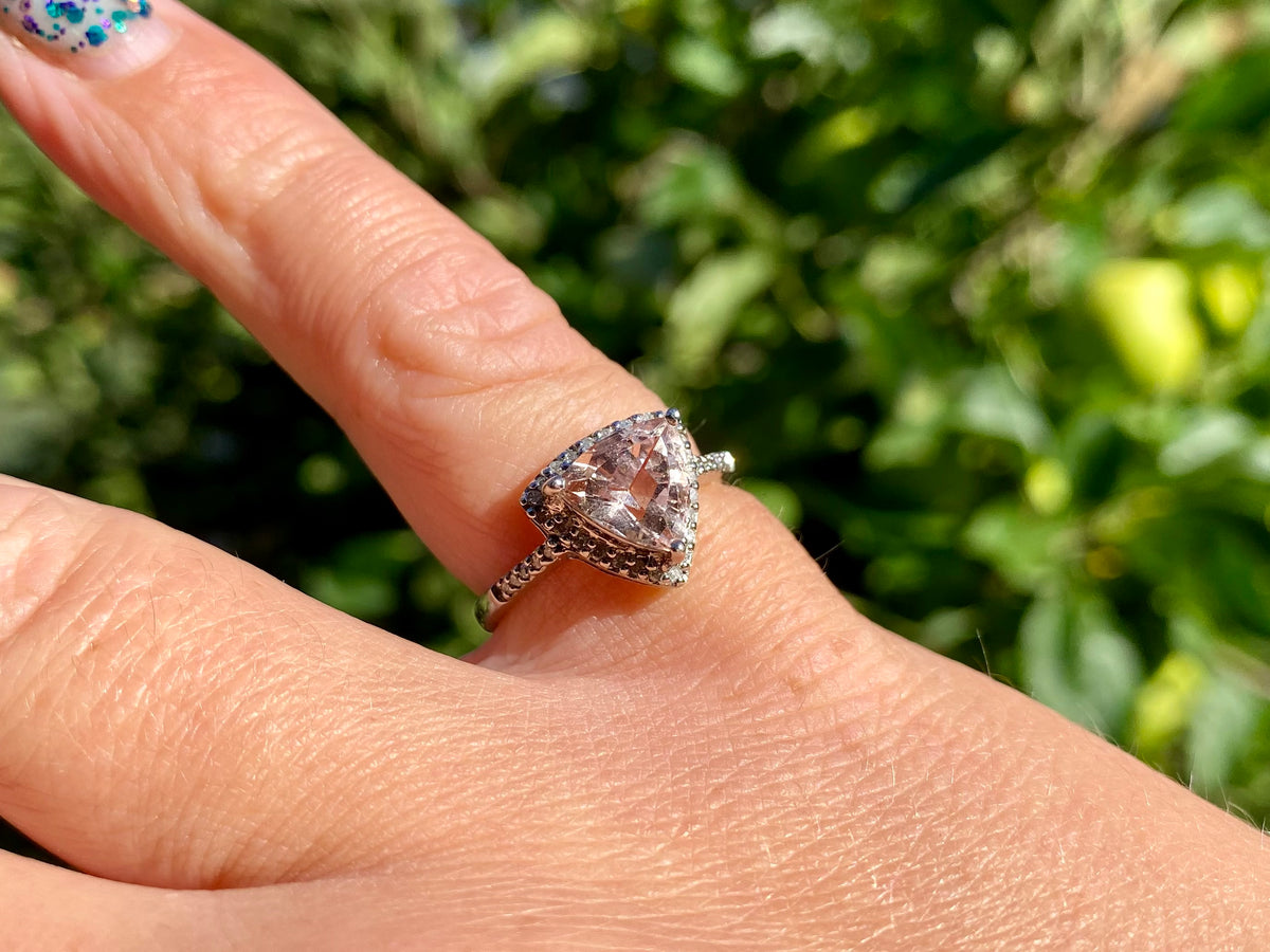 9ct Gold Morganite & Diamond Ring