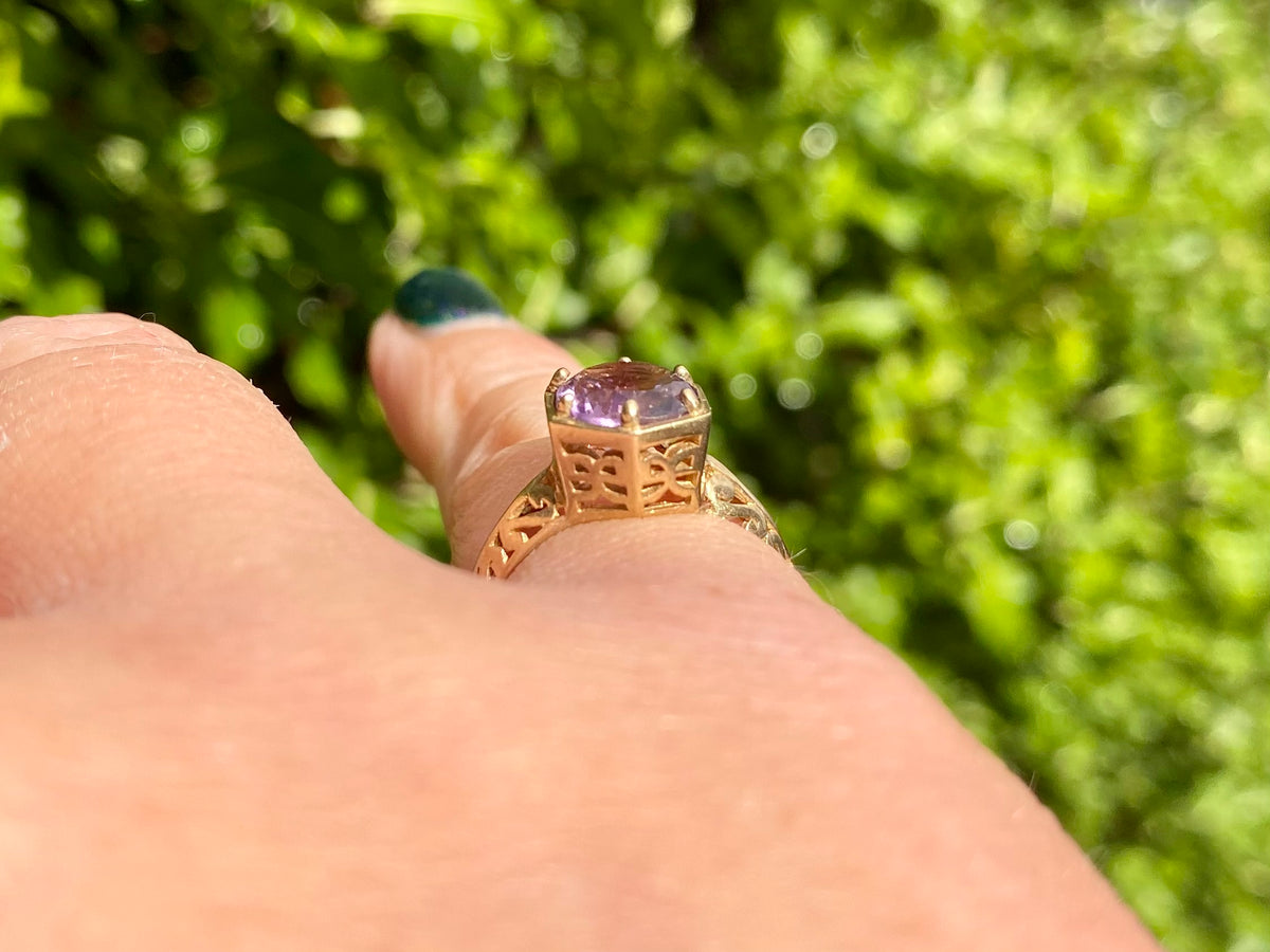 9ct Gold Amethyst Ring