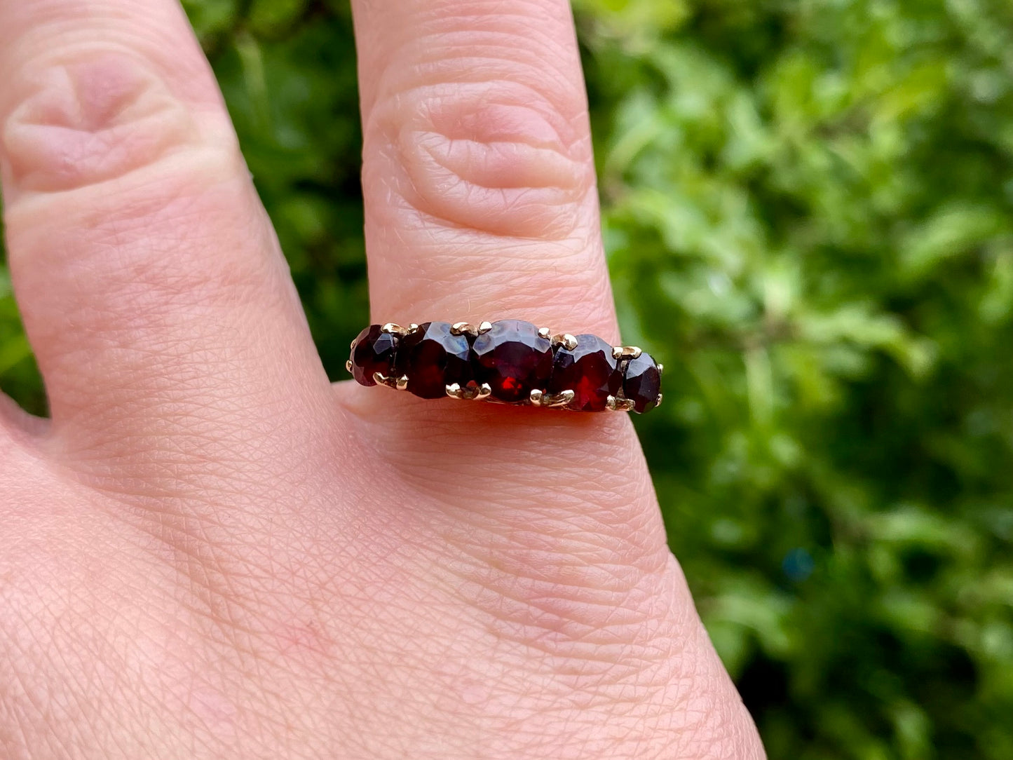 Vintage 9ct Gold Garnet Ring