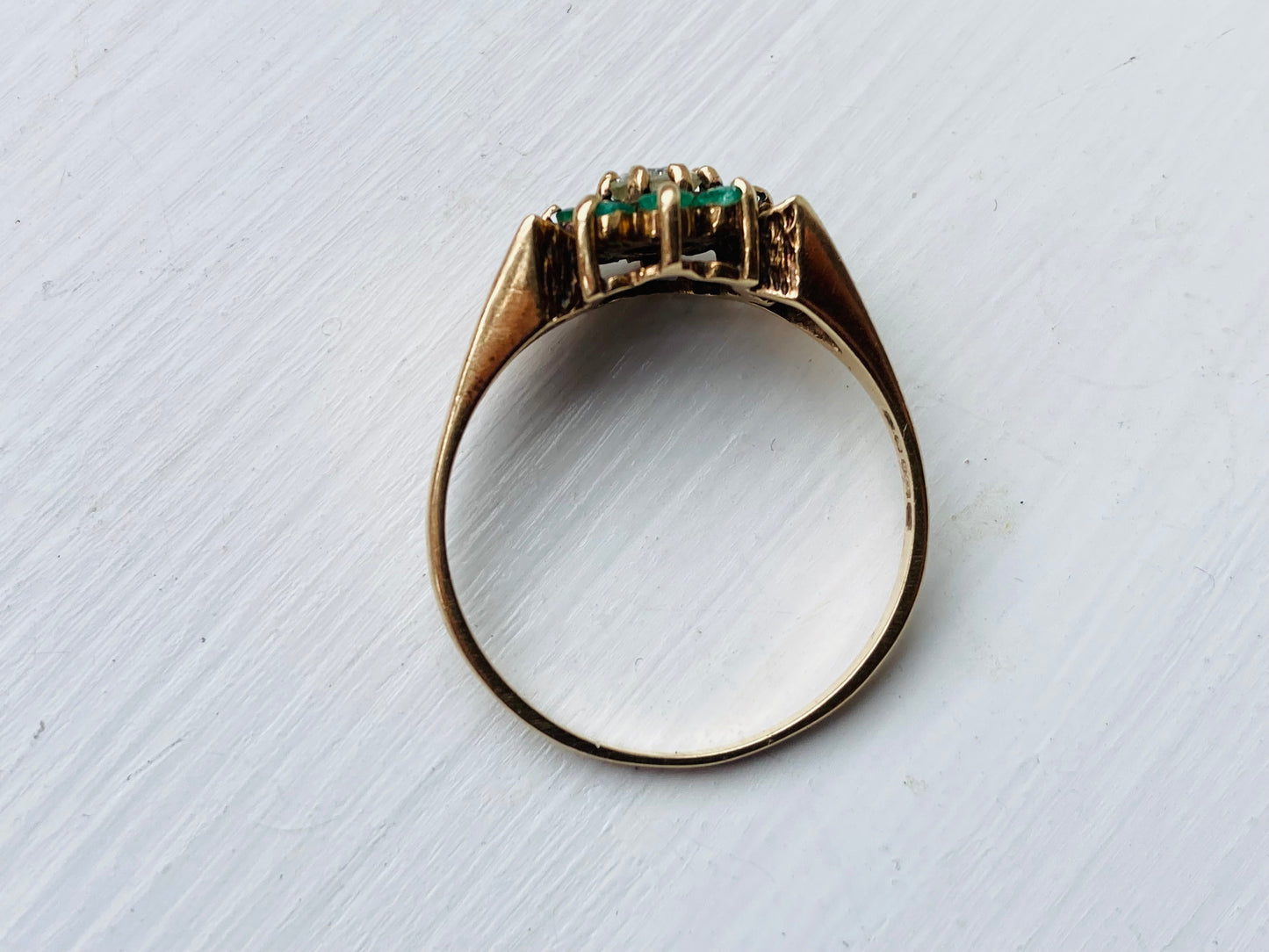 Vintage 9ct Gold Emerald & Diamond Ring