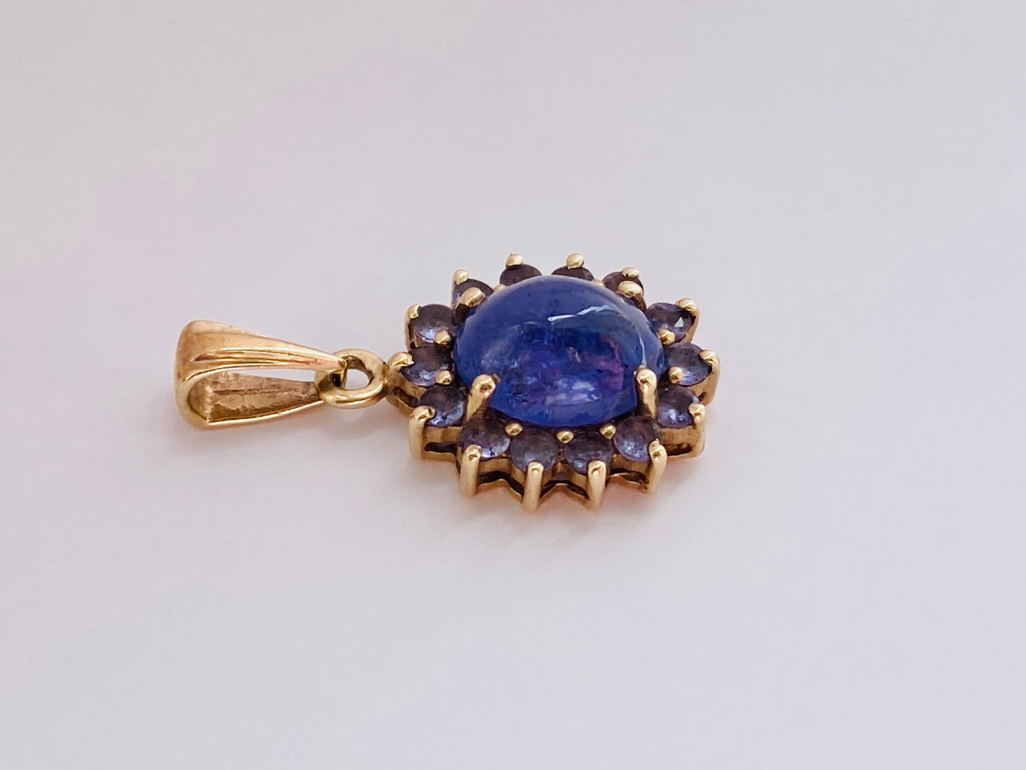 9ct Gold Tanzanite Pendant