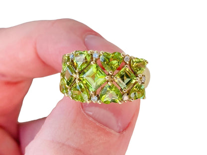 9ct Gold Peridot & Diamond Ring