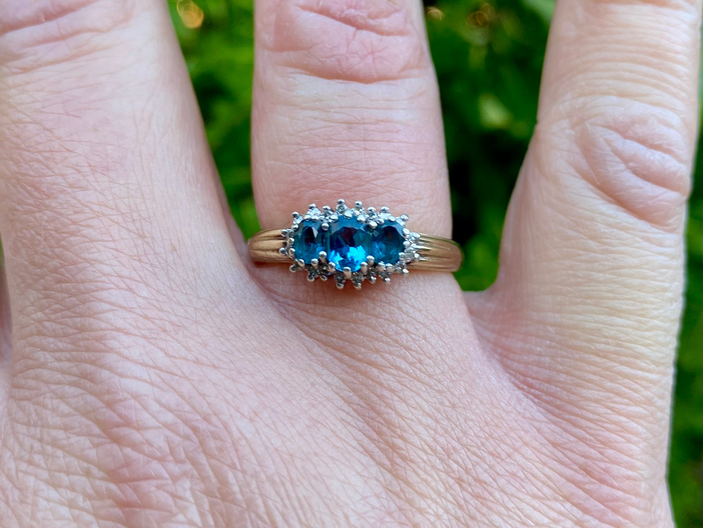 Vintage 9ct Gold Topaz & Diamond Ring