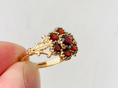 9ct Gold Garnet Ring