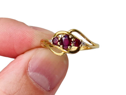 9ct Gold Ruby & Diamond Ring