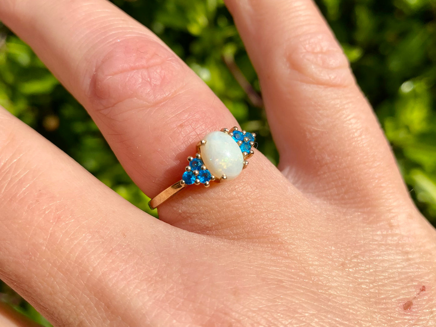 9ct Gold Opal & Apatite ring