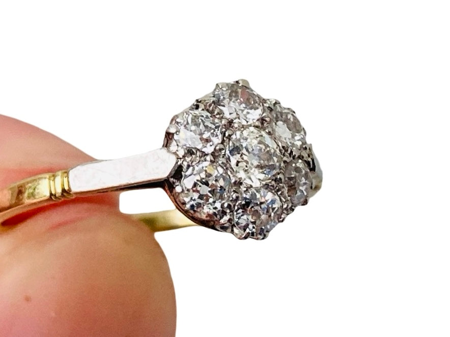 Antique 18ct Gold Diamond Daisy Ring