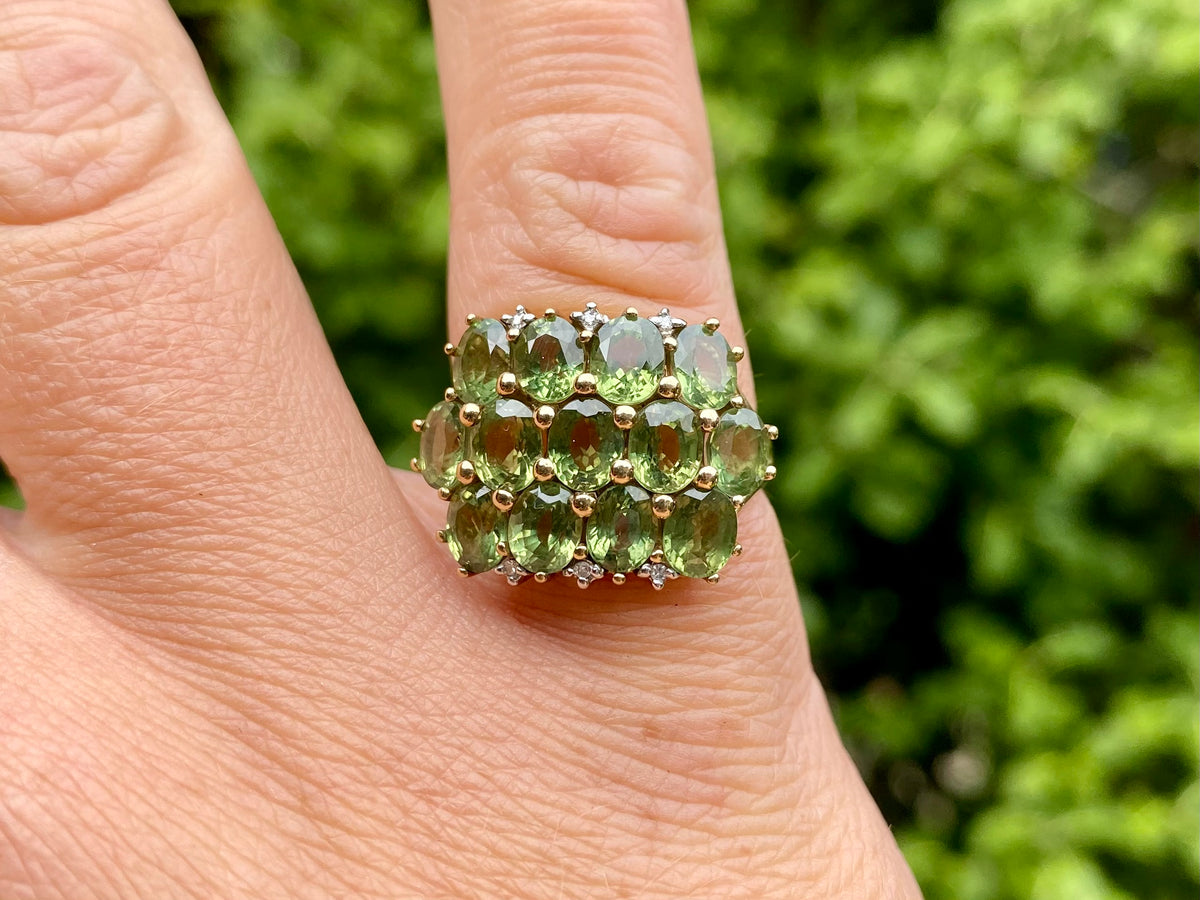 9ct Gold Peridot & Diamond Ring