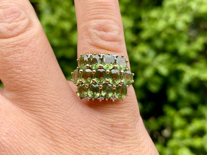 9ct Gold Peridot & Diamond Ring