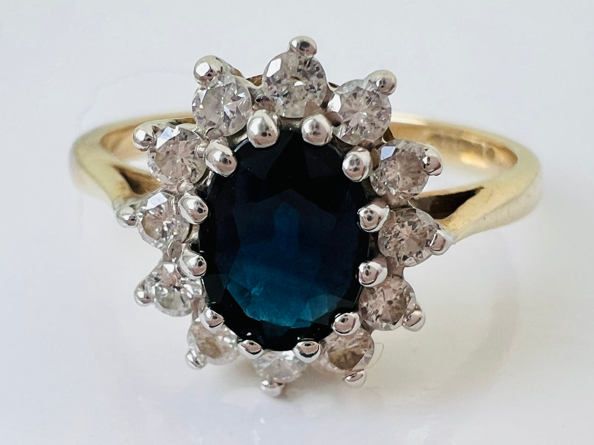 Vintage 9ct Gold Sapphire & Diamond Ring