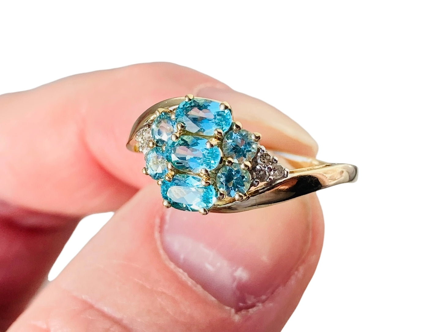 9ct Gold Apatite & Diamond Ring
