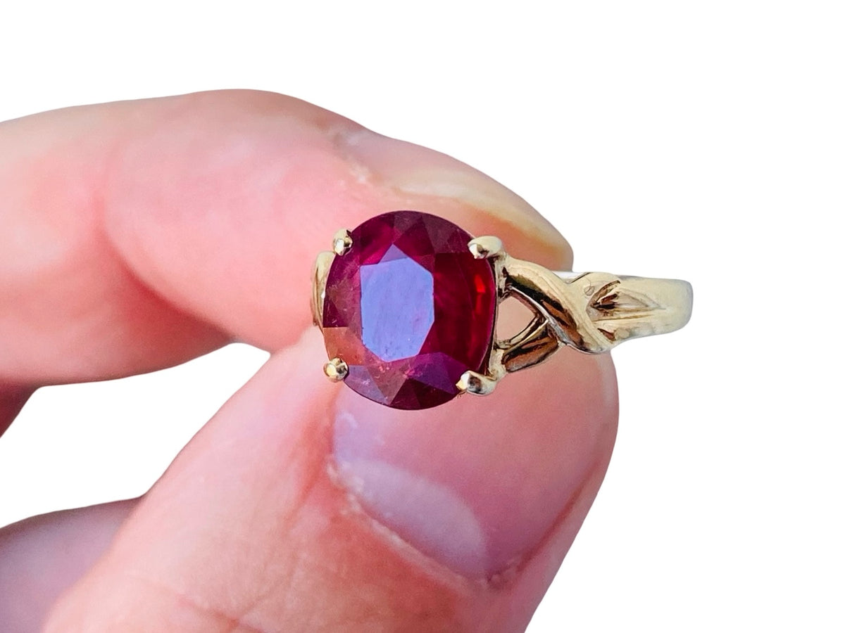9ct Gold Ruby Ring