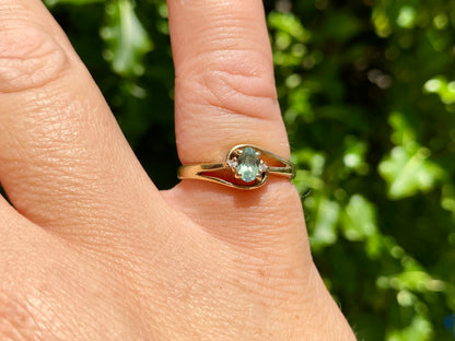 9ct Gold Green Sapphire & Diamond Ring