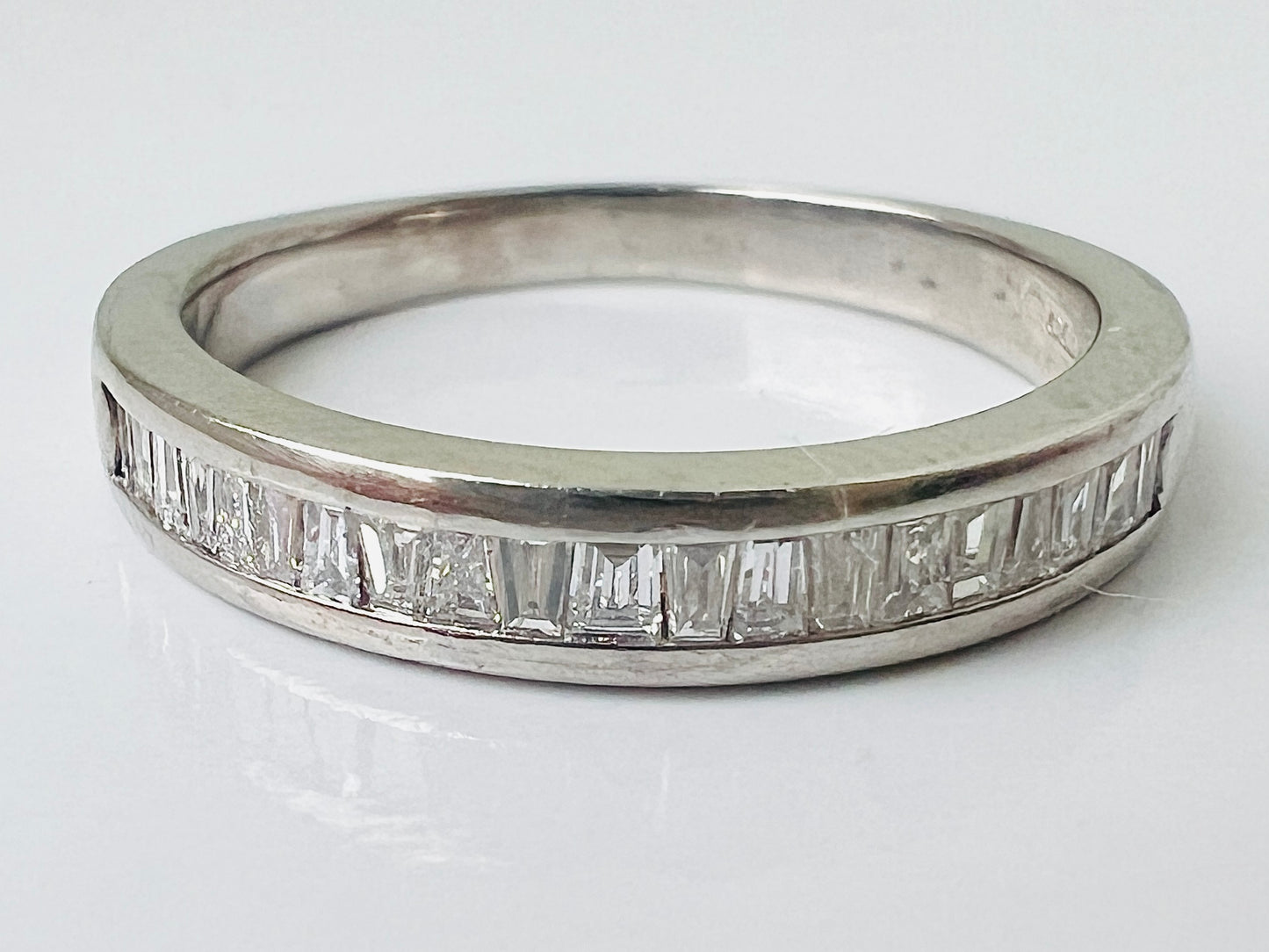 18ct Gold Diamond Ring
