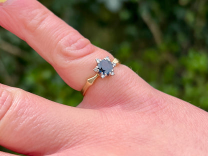 Vintage 18ct Gold Sapphire & Diamond Ring