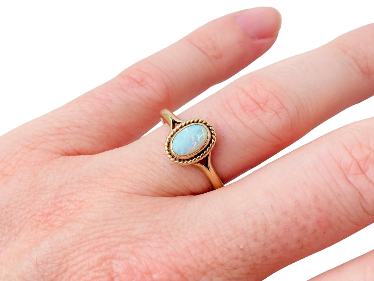 Antique 9ct Gold Opal Ring