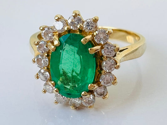 Vintage 18ct Gold Emerald & Diamond Ring