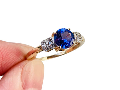 9ct Gold Tanzanite & Diamond Ring